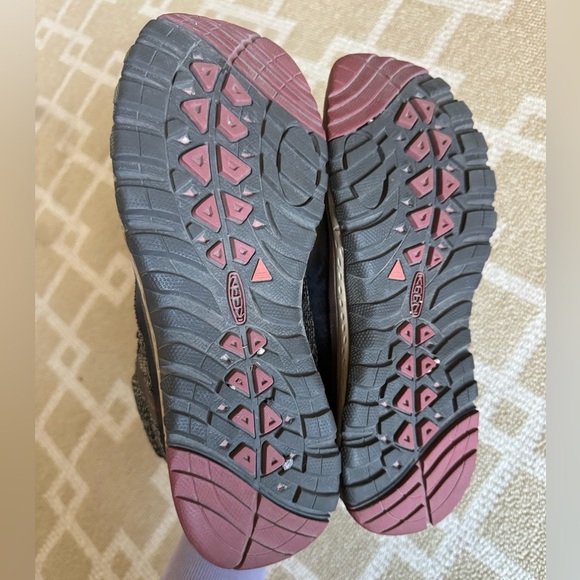 KEEN Terradora Waterproof Hiking Boots Lightweight Trail Shoes Brown Burgundy 9 - Picture 10 of 10